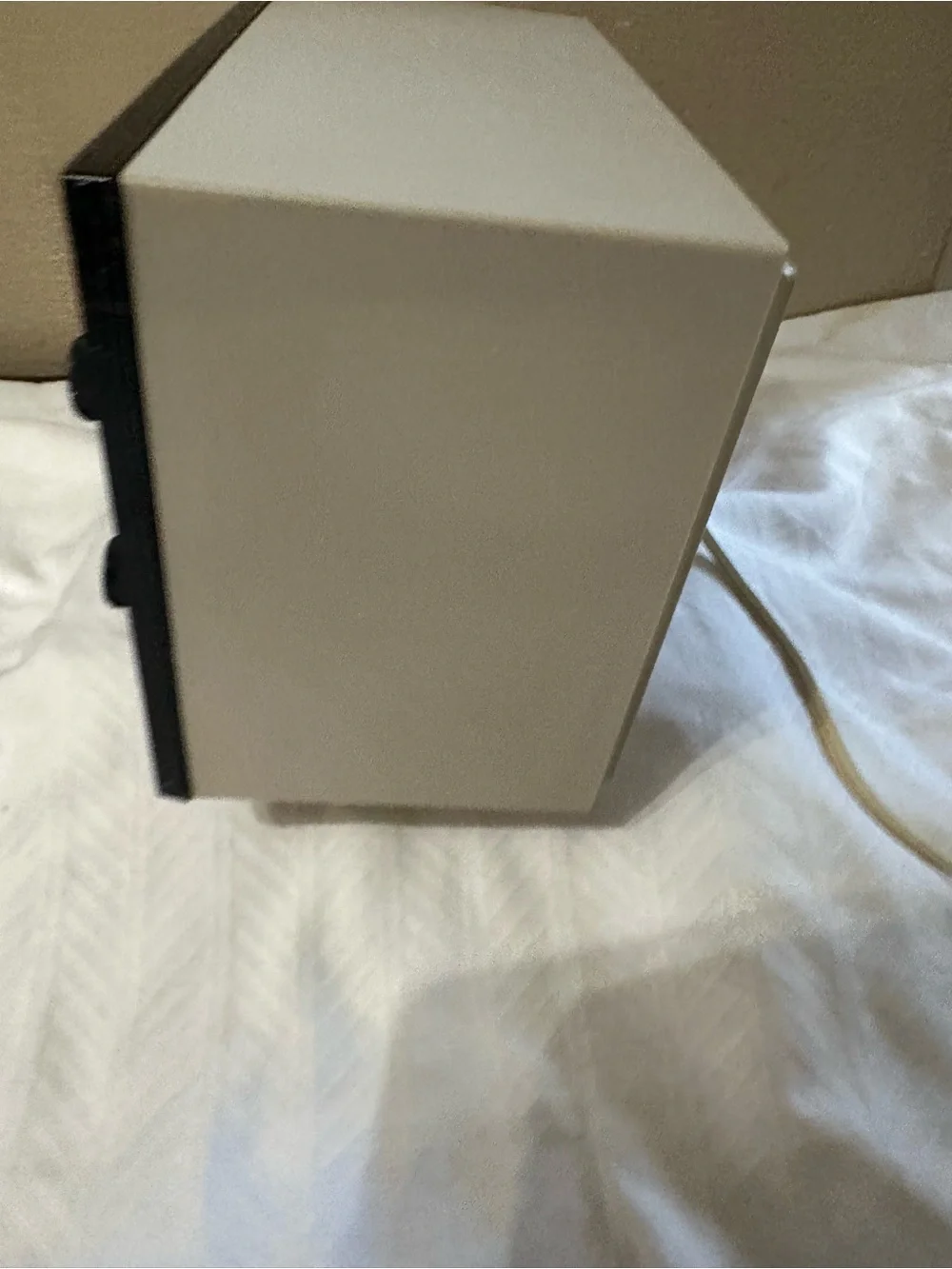 Vintage General Electric Analog Clock Radio